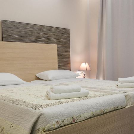 Delfini Beach Hotel & Suites อาร์คานเยโลส ภายนอก รูปภาพ