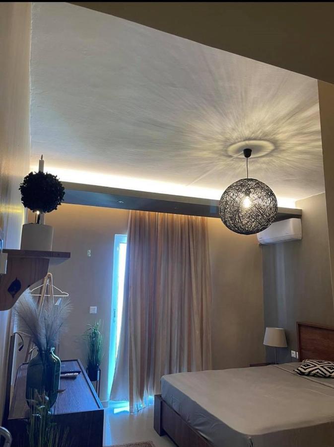 Delfini Beach Hotel & Suites อาร์คานเยโลส ภายนอก รูปภาพ