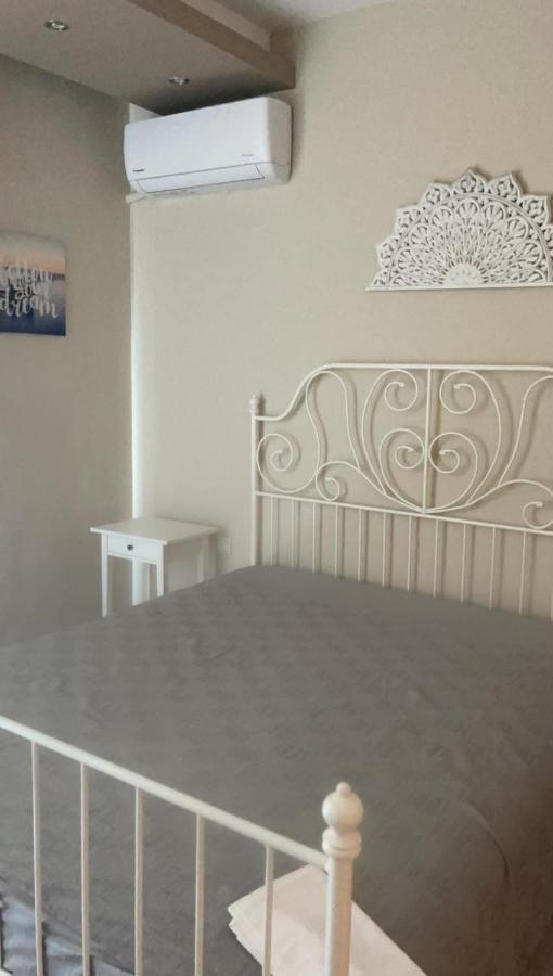 Delfini Beach Hotel & Suites อาร์คานเยโลส ภายนอก รูปภาพ