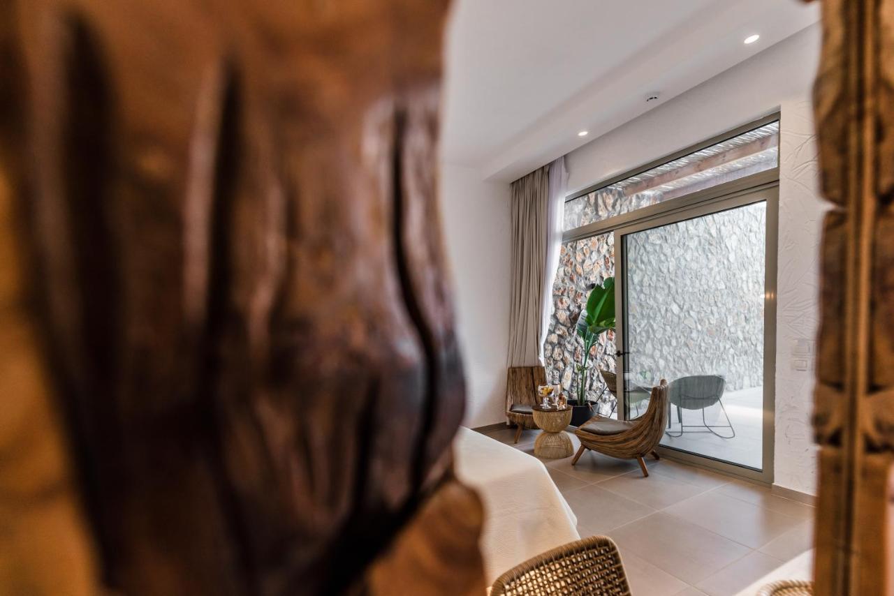 Delfini Beach Hotel & Suites อาร์คานเยโลส ภายนอก รูปภาพ
