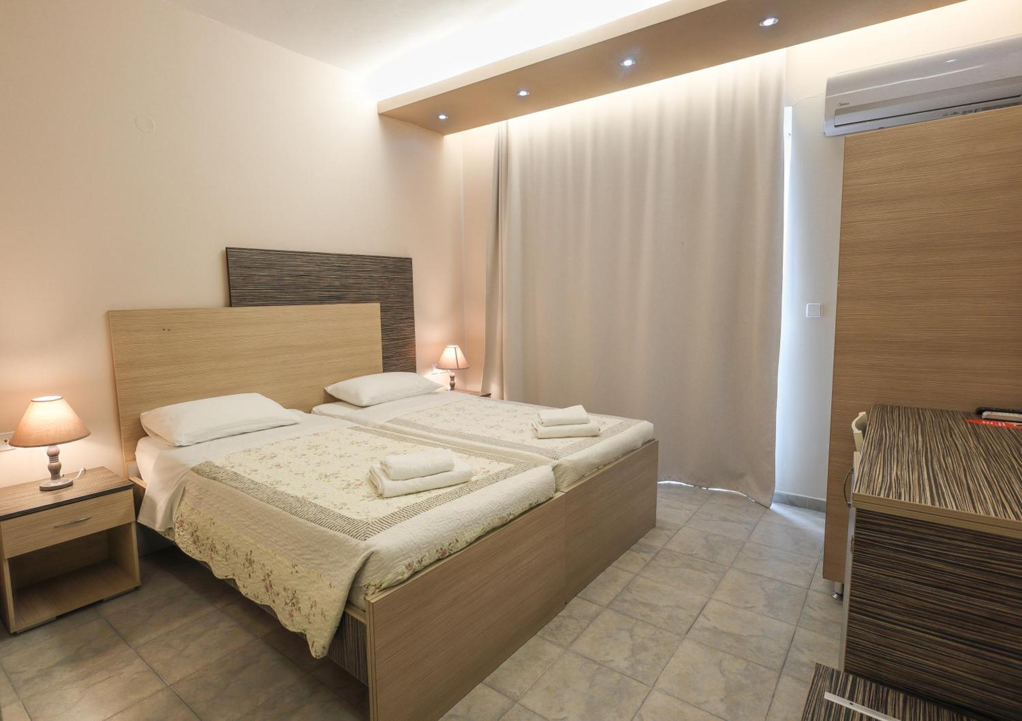 Delfini Beach Hotel & Suites อาร์คานเยโลส ภายนอก รูปภาพ