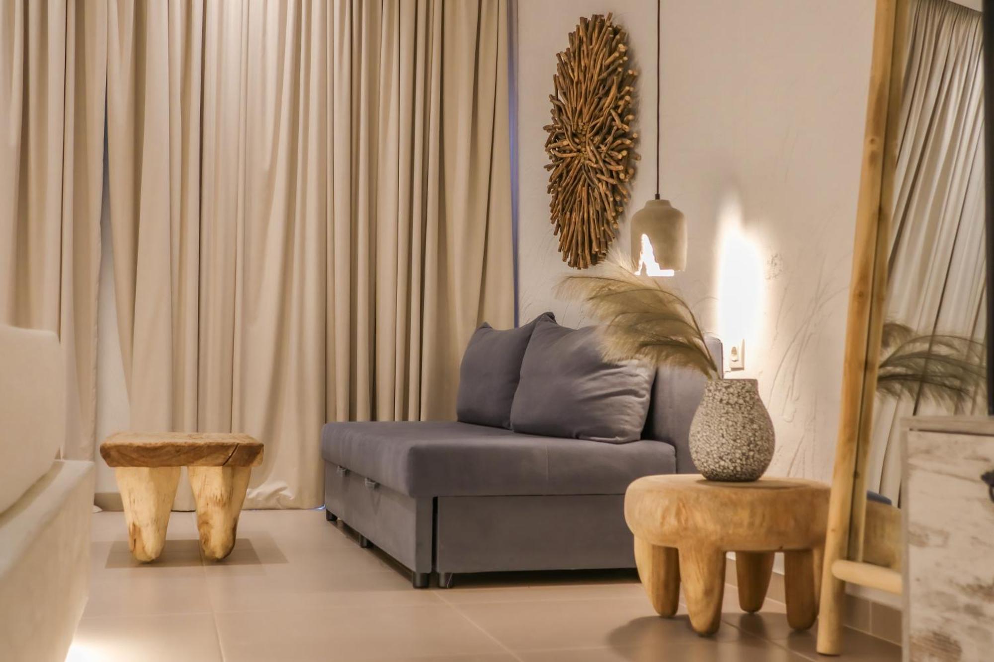 Delfini Beach Hotel & Suites อาร์คานเยโลส ภายนอก รูปภาพ